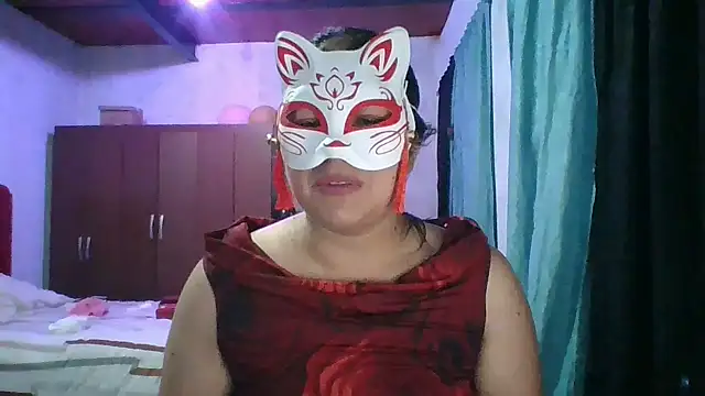 Snapshot of scarlett_widow_ chatting on 11.01.25 scarlett widow online show from 11.01.25