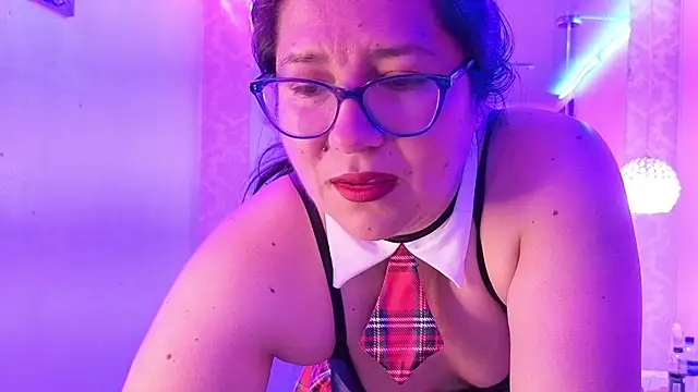 scarlett widow  online show from 02.01.26