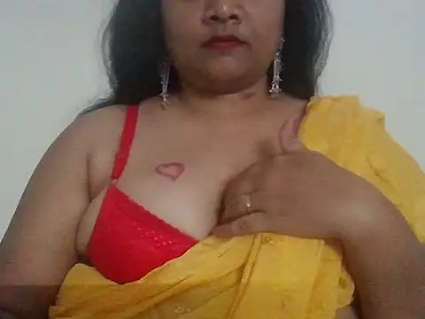 Snapshot of sexyqeen89 chatting on 04.06.26 sexyqeen89 online show from 04.06.26