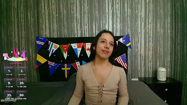 Snapshot of Alicee_Moonn chatting on 06.14.26 Alicee Moonn online show from 06.14.26