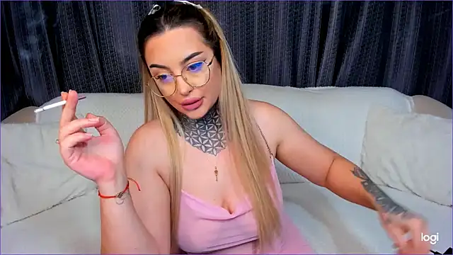 Bom Bon1 online show from 11.18.25