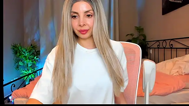 VelvetEliza online show from 04.03.26