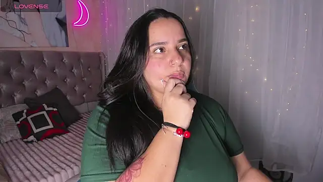 Snapshot of artemisa19 chatting on 09.30.25 artemisa19 online show from 09.30.25