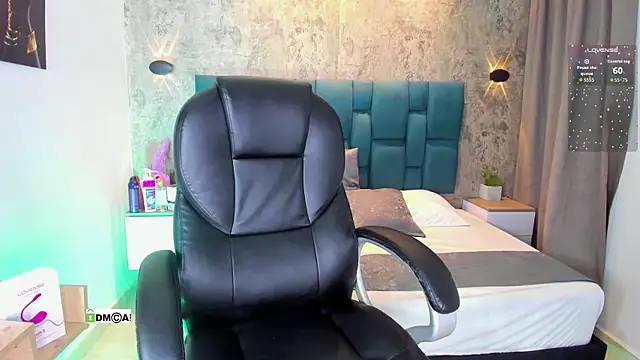 susanasmith18 online show from 11.24.25