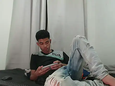 camillo beischel  online show from 09.24.25