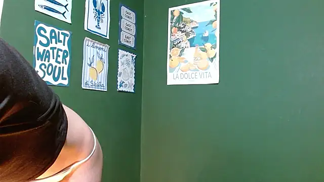 Roxiehood online show from 11.23.25