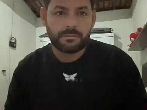 Snapshot of Almir10 chatting on 09.29.25 Almir10 online show from 09.29.25