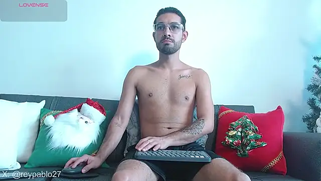 ReyPablo1 online show from 12.17.25