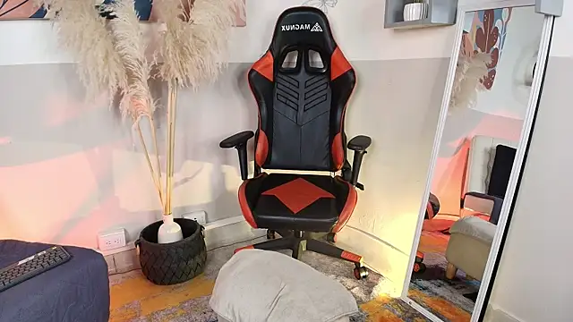 DivaFlamme online show from 03.30.26