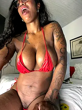 Snapshot of Bustykeyla chatting on 11.02.25 Bustykeyla online show from 11.02.25