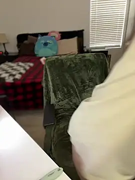 Alix Valentine online show from 02.08.26