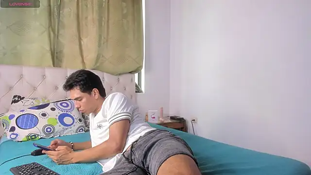 adaam collins  online show from 09.17.25