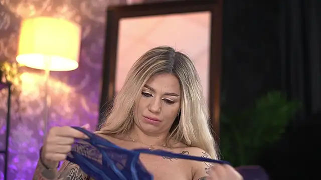 AlmaVelia online show from 01.12.26