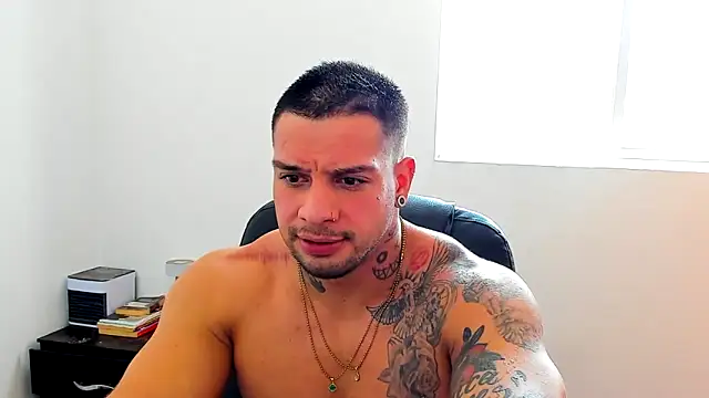 Snapshot of Marck_Mathews chatting on 12.16.25 Marck Mathews online show from 12.16.25