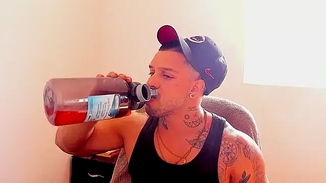 Snapshot of Marck_Mathews chatting on 12.18.25 Marck Mathews online show from 12.18.25