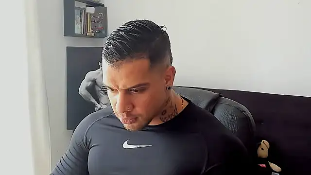 Snapshot of Marck_Mathews chatting on 04.15.26 Marck Mathews online show from 04.15.26