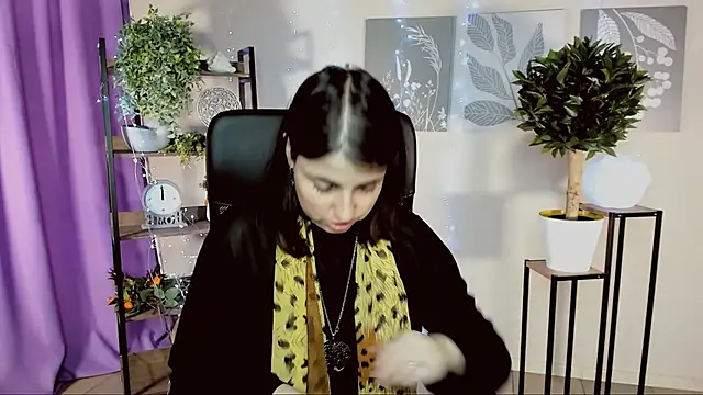 MartaEdams online show from 04.04.26