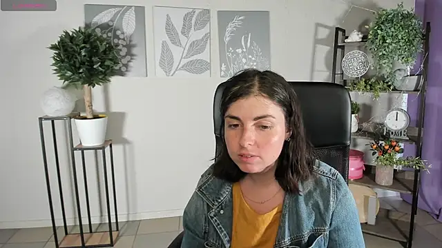 Snapshot of MartaEdams chatting on 06.29.26 MartaEdams online show from 06.29.26