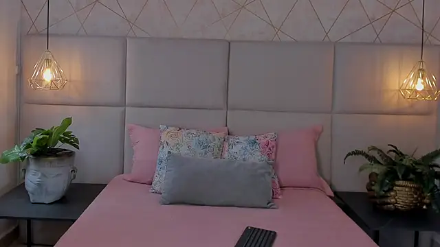 SamayRyann online show from 04.13.26