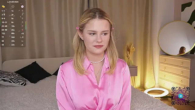 Snapshot of EngelDutch chatting on 09.28.25 EngelDutch online show from 09.28.25