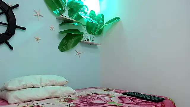 eladyrous98 online show from 09.17.25