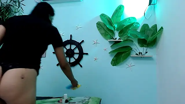 eladyrous98 online show from 10.02.25