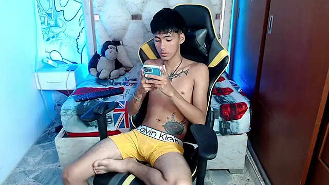 yiisu  online show from 10.11.25