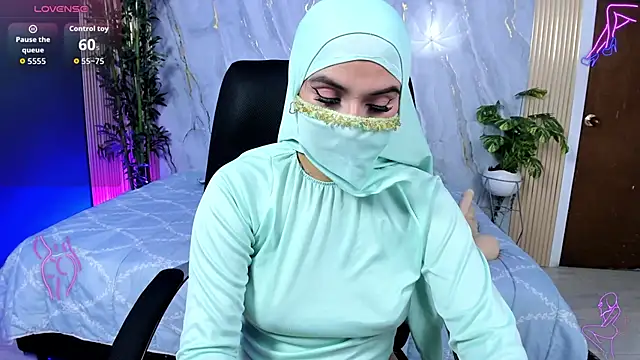 Snapshot of malek_zark2 chatting on 09.28.25 malek zark2 online show from 09.28.25