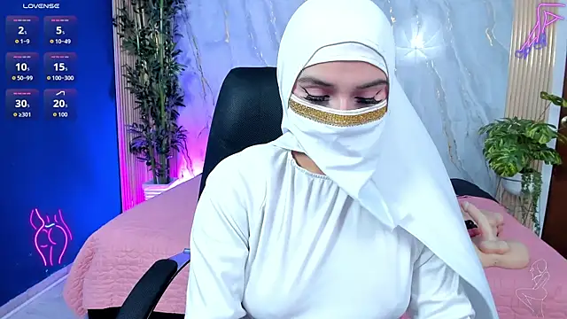 Snapshot of malek_zark2 chatting on 10.25.25 malek zark2 online show from 10.25.25