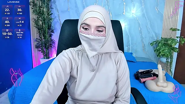 Snapshot of malek_zark2 chatting on 10.29.25 malek zark2 online show from 10.29.25