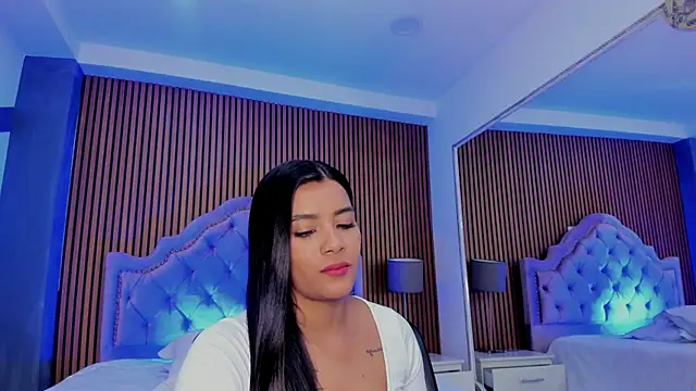 SelenaStonne online show from 09.26.25