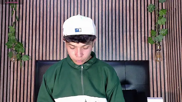 Felipe boy1 online show from 09.25.25