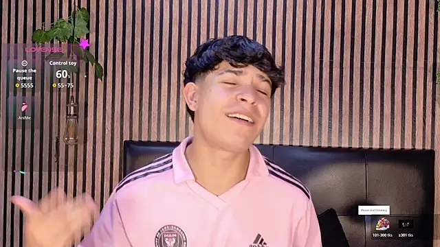 Felipe boy1 online show from 10.24.25