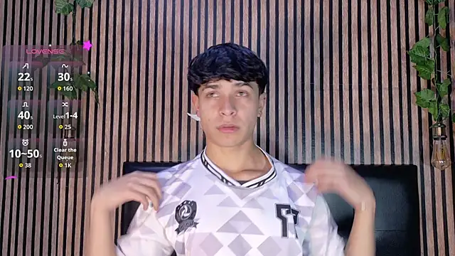 Felipe boy1 online show from 10.29.25