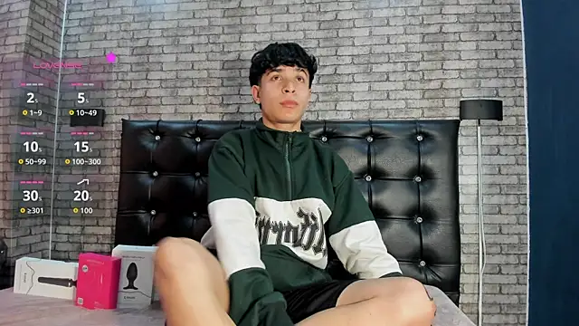 Felipe boy1 online show from 10.29.25