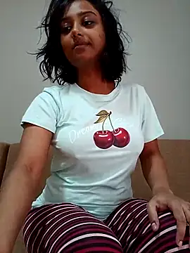 Snapshot of littlemissdevil69 chatting on 09.26.25 littlemissdevil69 online show from 09.26.25