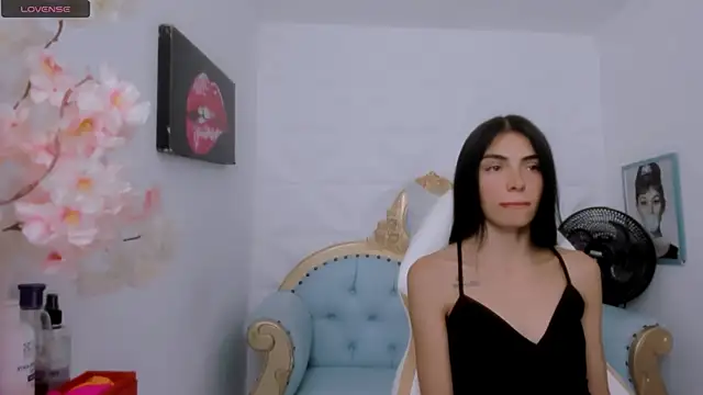 Snapshot of eimy_skinny_ chatting on 10.23.25 eimy skinny online show from 10.23.25