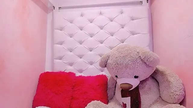 eimy skinny  online show from 02.28.26