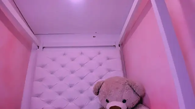 eimy skinny  online show from 04.15.26