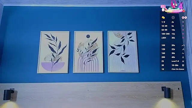 Snapshot of SarahMiler_ chatting on 10.04.25 SarahMiler online show from 10.04.25