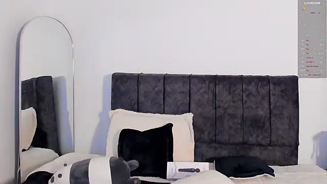 Taylormaxwell online show from 02.18.26