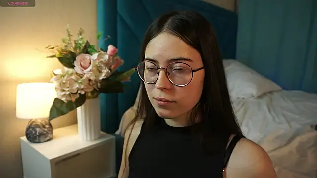 ywixos online show from 12.15.25