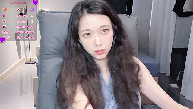 Snapshot of NiNi-baby520 chatting on 09.10.25 NiNi-baby520 online show from 09.10.25