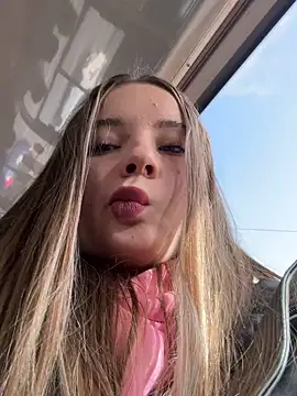 StephanieMur online show from 10.05.25