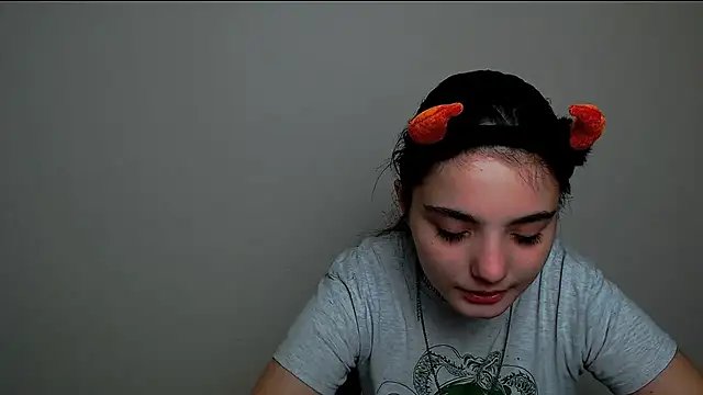 Sun Shine   online show from 10.10.25