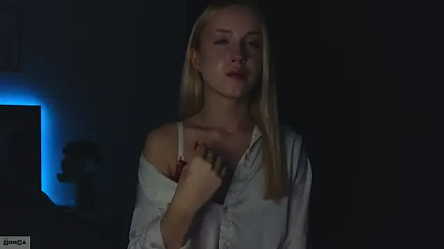 Snapshot of Adele_Armas chatting on 09.08.25 Adele Armas online show from 09.08.25