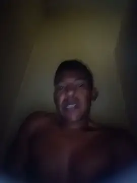 Snapshot of arnal32 chatting on 09.13.25 arnal32 online show from 09.13.25