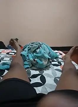 Snapshot of arnal32 chatting on 09.21.25 arnal32 online show from 09.21.25