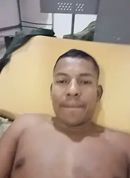 Snapshot of arnal32 chatting on 10.11.25 arnal32 online show from 10.11.25