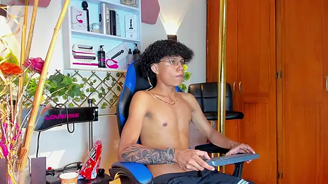  taylor black online show from 05.05.26